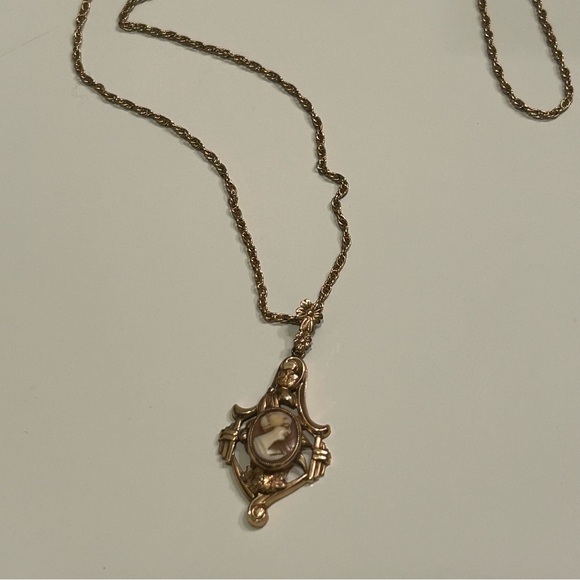 Antique Cameo Necklace - Picture 5 of 5